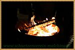 ... Hauptsache das Feuer geht nicht aus ...